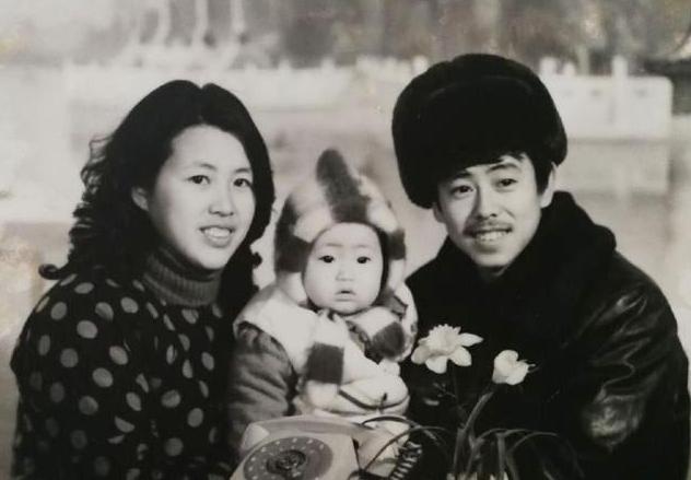 「潘长江」在女厕所居住8年时间，当红时嫌弃妻女，潘长江不为人知的一面