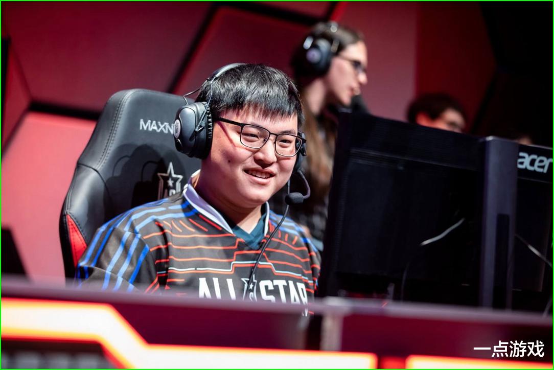 Uzi|有望复出？Marin韩服王者近千胜点，网友：复出可能性远超Uzi!