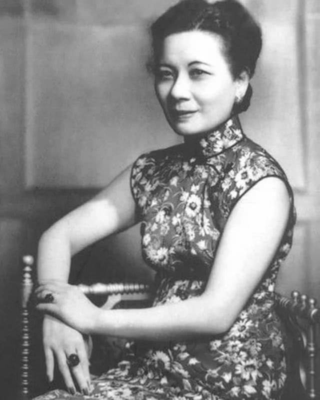 『张学良』张学良101岁去世,104岁宋美龄派人送去一个花圈,上面只有6个字