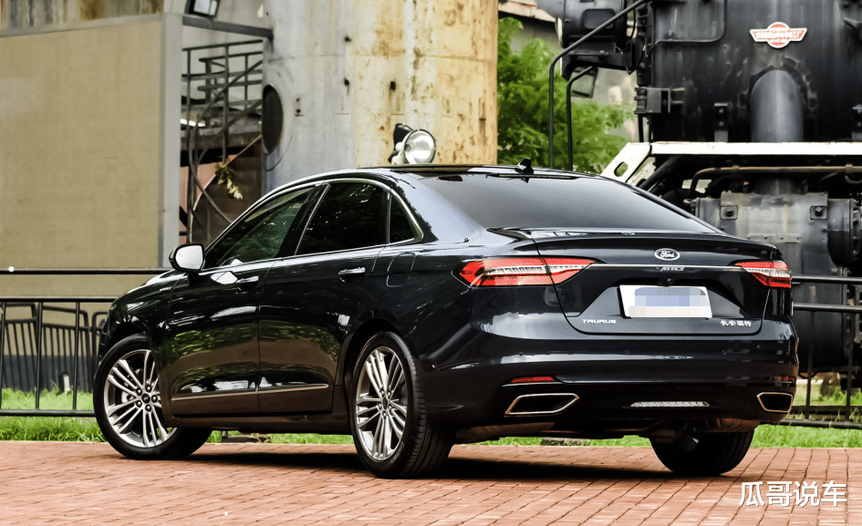 b级车|最落魄的“B级好车”,5米车长,245马力引擎,不到23万却卖不动