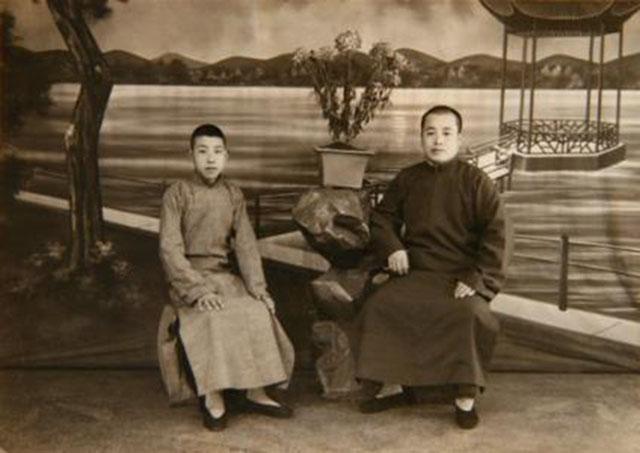 「」1956年，古董富商无偿献国3000余文物，日常却舍不得吃1块钱的肉