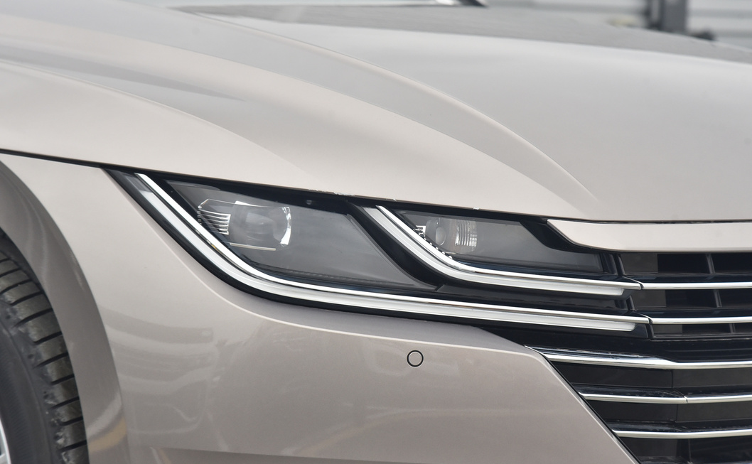 【大众汽车】最美大众又降了！从24万跌至18万，2.0T配无框门，后悔亚洲龙买早了