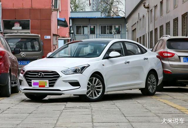 「现代名图」真正的中级车“价格屠夫”！从15W降至11万，动力比迈腾强