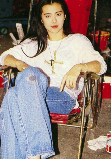 王祖贤|30年前王祖贤在故宫拍照，有谁注意到她？如今成为当红女星