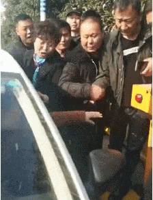 |女学霸高考成绩竟查出“0分”，差点想扔掉手机，转身就哈哈大笑