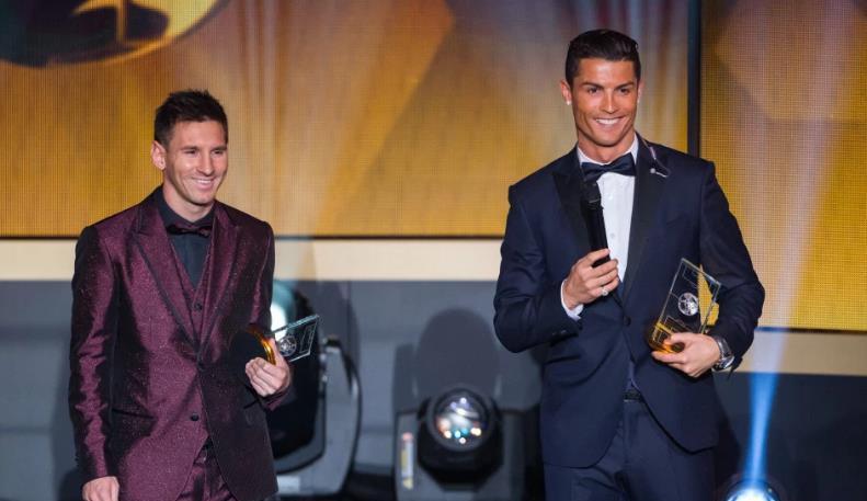 梅西@引争议！太阳报评选十大金球奖：C罗力压梅西排第1，小罗仅第6