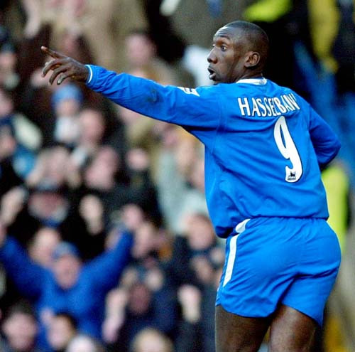 『英超』他23岁时无球可踢,变身超级重炮手却横扫西英,两次夺英超金靴!