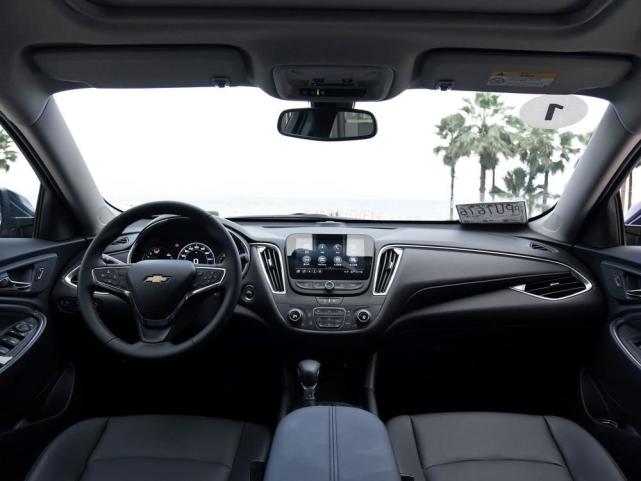 大众迈腾|不懂车的选凯美瑞，半懂车的选迈腾，追求性价比的都选这三款