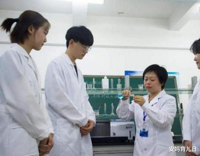 教育部|教育部：二本生建议选这3个专业，竞争率低，毕业后年薪12万