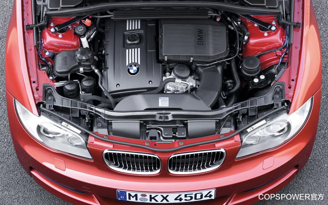 宝马530：开车怎样提速更快？光踩油门有用吗？老车主：聪明人只需要4招！