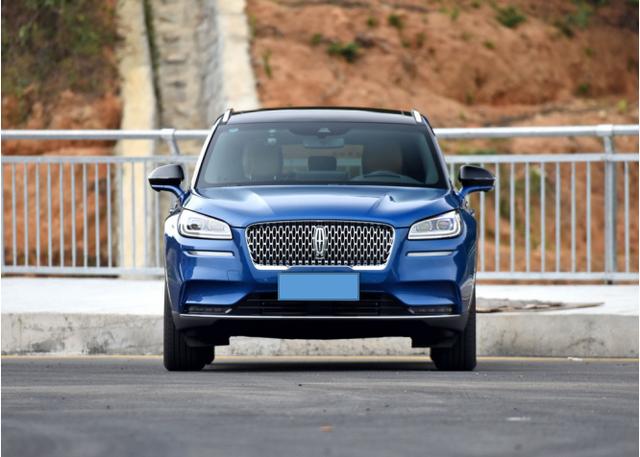 林肯汽车|2.0T配8AT，6.8秒破百，比奔驰更贵气的SUV，却比三缸宝马还便宜