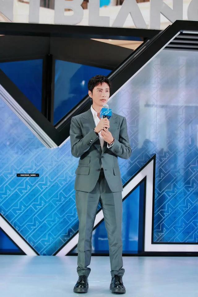 陈坤|在瘦了20斤之后，陈坤的现场活动生图来了，明星们果然是胖着玩儿的