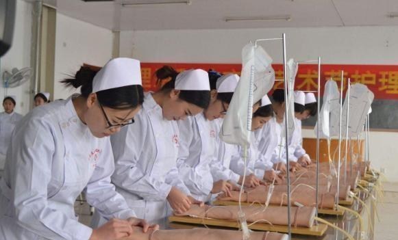 求职|专科“就业率高”的3个专业，考上就是赚到，发展前景不比本科差