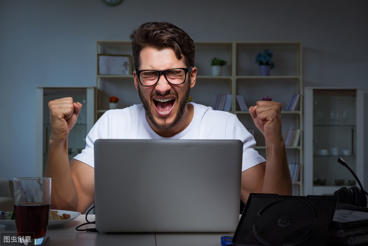 「数学」未来男生“最吃香”的3个专业，就业轻松工资很高，越早知道越好