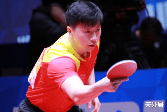 【丁宁】国乒男女队长罕见对打！马龙被打崩后反击，丁宁：多久没互动了