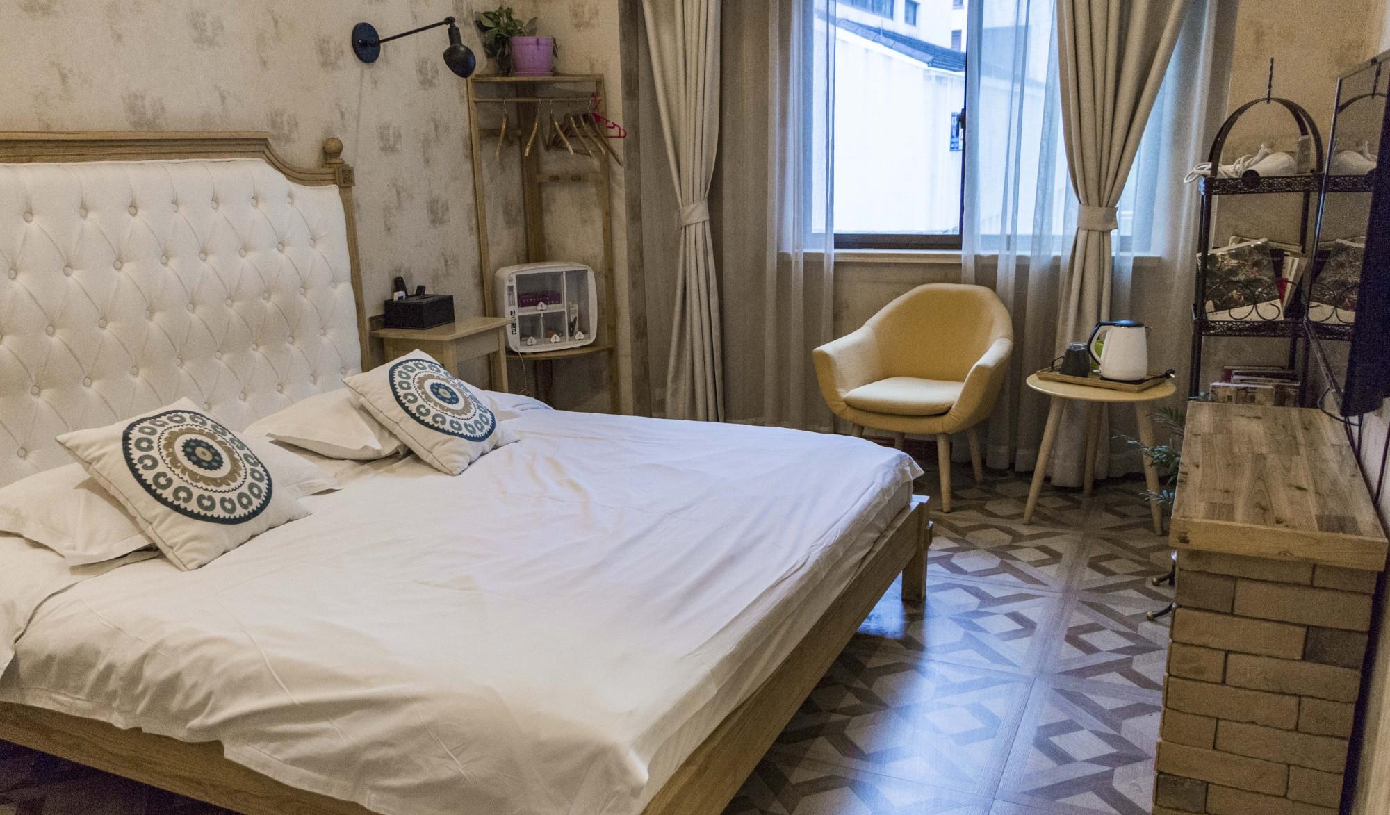 「古镇」江南门票最贵的古镇，230元只能玩一天，游客吐槽“吃相太难看”