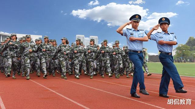 高校|敢用“中央”命名的二本高校，毕业就是公务员，收分却只要400多！