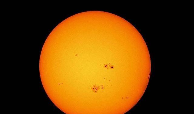 太空船|为何说冰河时代要来了，霍金预言或将成现实？