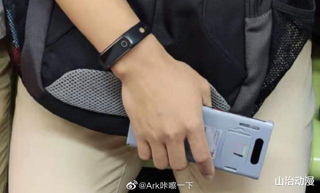 相机|华为Mate40Pro真机终于出现：矩阵相机+8千万像素相机，价格感人