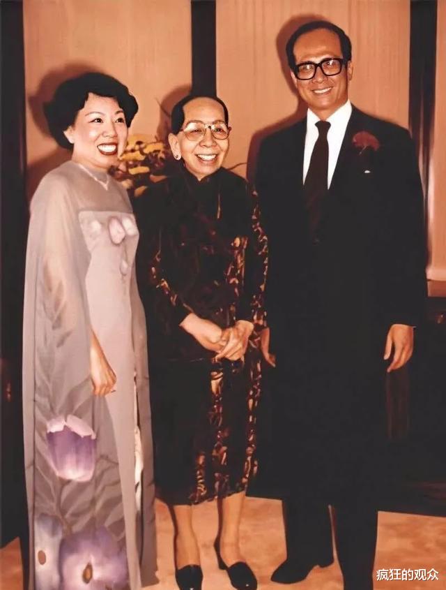 「赌王」赌王过世，众人替原配不值，论惨，惨得过李嘉诚原配吗？