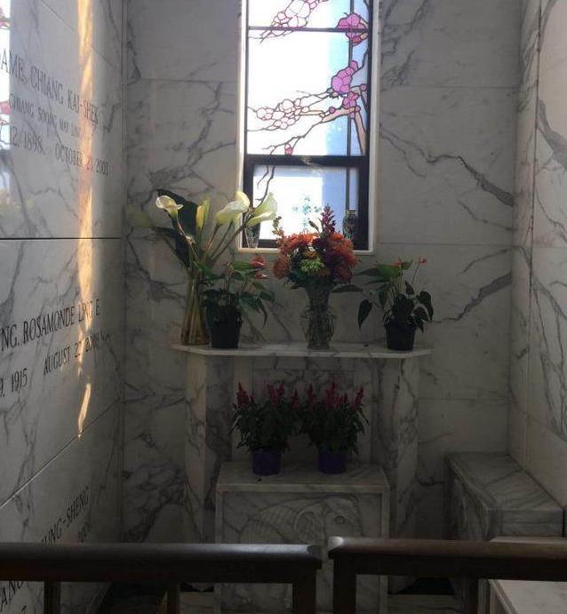 宋美龄|美国的宋美龄墓和中国宋庆龄墓相比,姐妹俩墓地天壤之别