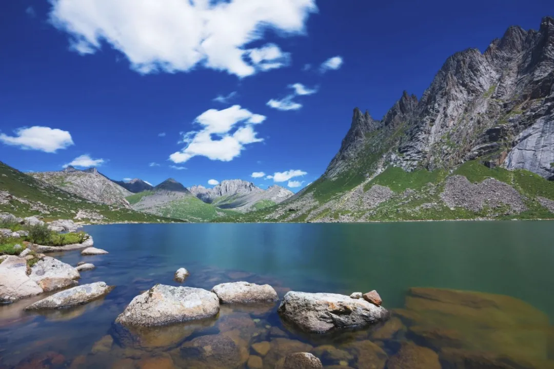 九寨沟：除了九寨沟，阿坝到底还藏了哪些绝世美景？