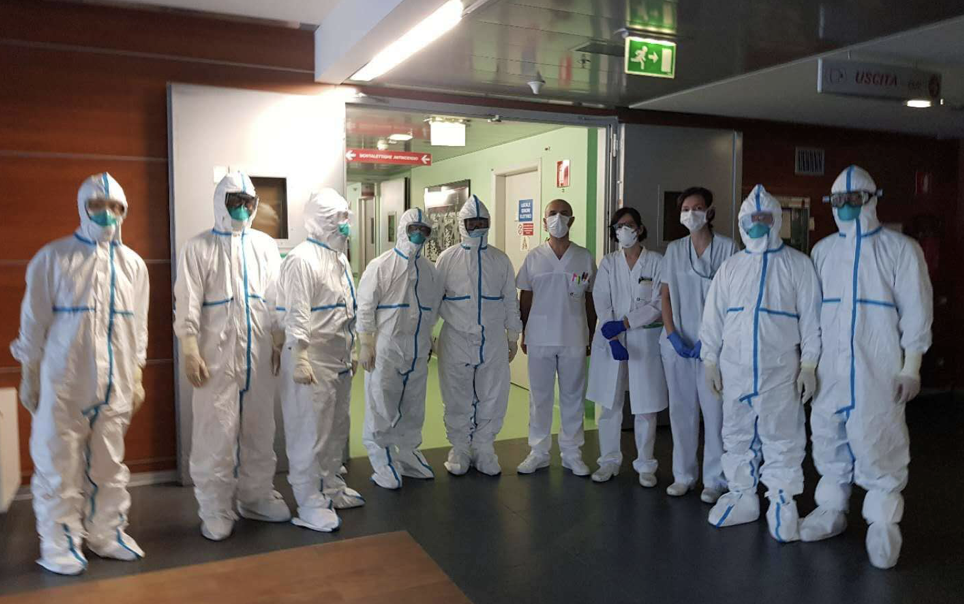 #贝加#意大利加油！中国专家组逆行意重灾区贝加莫