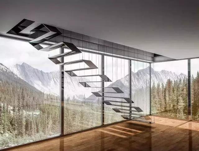 ▲国外正流行的“悬浮式”楼梯，惊艳到我了