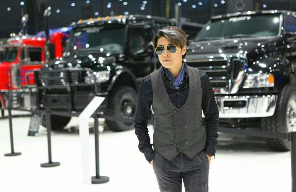 周星驰|《笑傲江湖》后人气大涨，被赞内地周星驰，身上铜臭味却越来越重