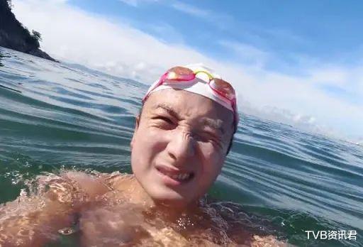 好痛呀！香港著名男星遊海泳時突遭海虱咬傷：整張臉都似被火燒-圖7