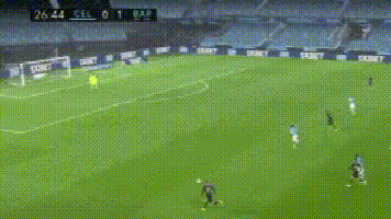 巴塞罗那|46分钟被换下！巴萨1.2亿巨星又演砸了，科曼面临两难抉择