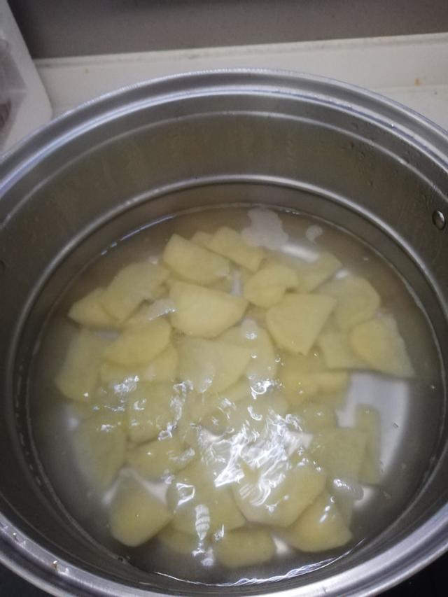 医生|白头发增多,医生推荐多吃它,隔三差五吃2次,白头发慢慢少了