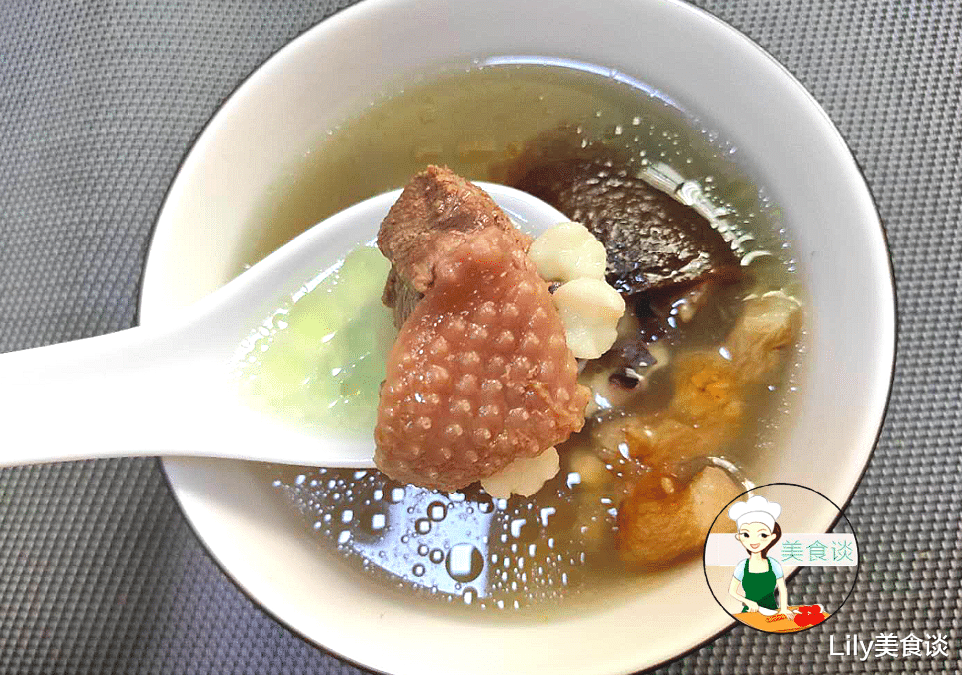 [玉竹]天越热，这汤越要多喝，清甜解渴不油腻，一周喝2次，养人身体好