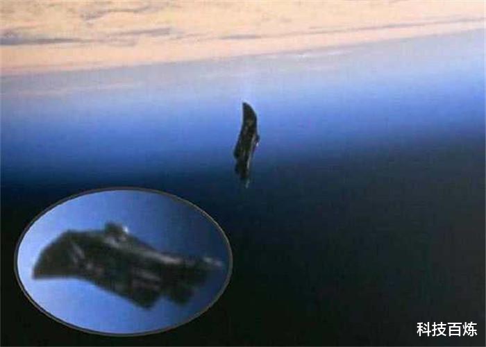 「卫星」一颗追随地球13000年的卫星,难道是外星人“监视”我们的?