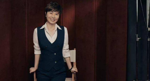 马伊琍|马伊琍新剧将播，四年之后再演都市白领，冲着男一男二追定了