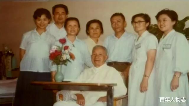 粟裕大将|63岁的粟裕探访诺曼底登陆遗址，几个问题问倒解说员