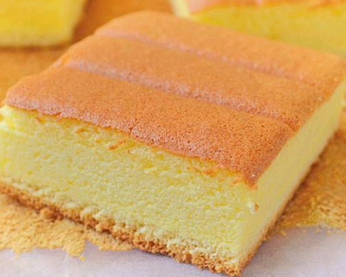 #鸡汤#对烘焙新手来说，戚风蛋糕是一款烘焙入门的蛋糕，但是它也有很多的小技巧！