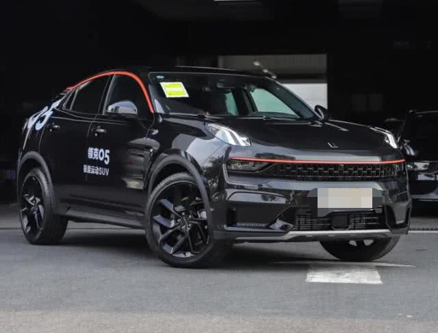 宝马X6：吉利版“宝马X6”进店，限量1005台，全面了解后，车友：等不及了