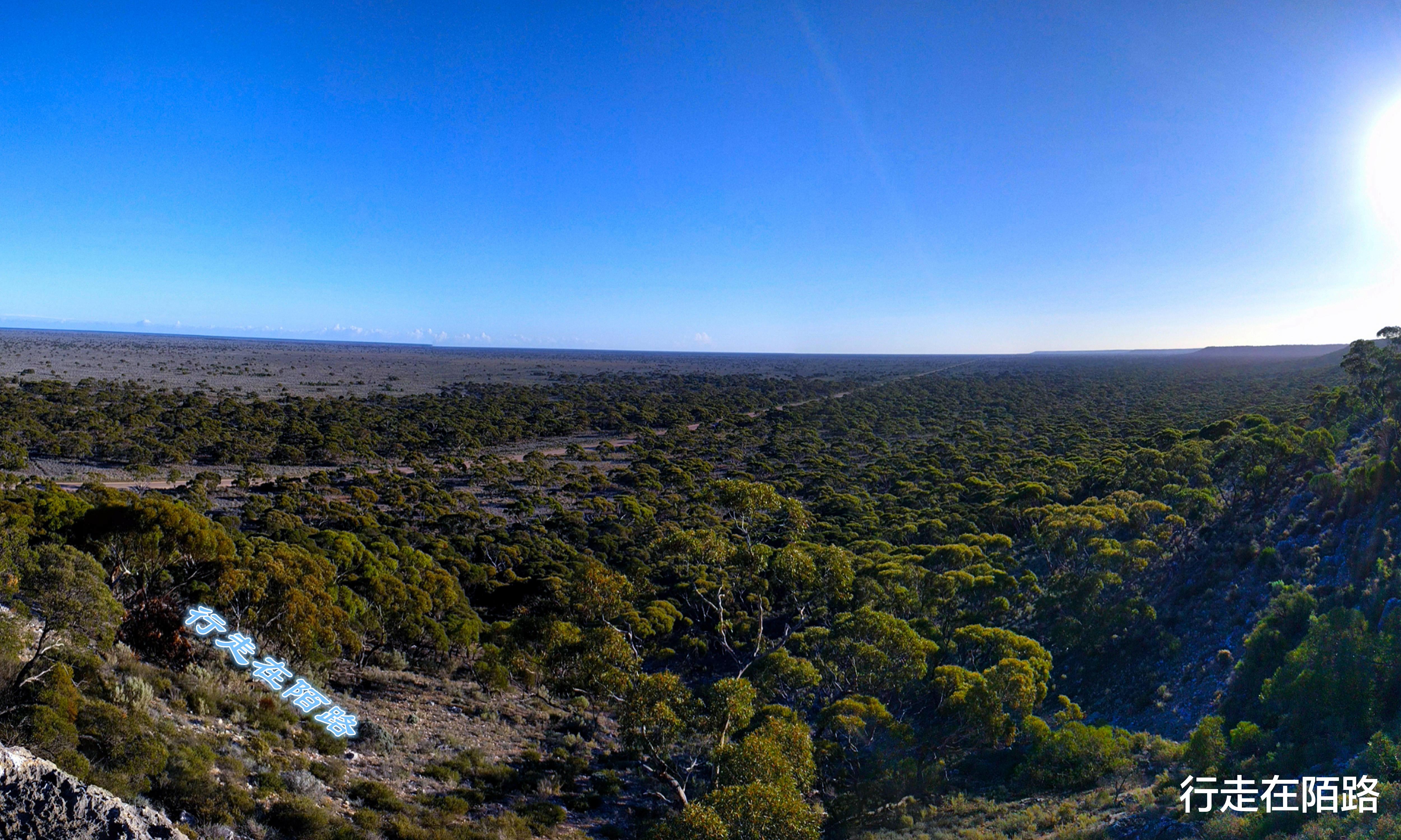 自驾|致幻公路：1000公里仅10个弯道，最长直道146公里