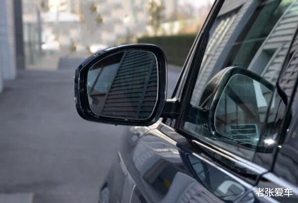 「路虎揽胜」成功男人的车，5.0T爆565马力，跌14万，开出去比宝马X5霸气