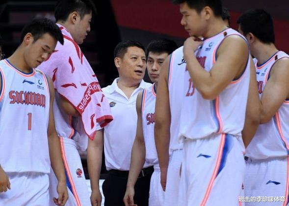 北京男篮|王骁辉事件还没有平息，北京首钢又出现恶意伤人，真的是输球又输人