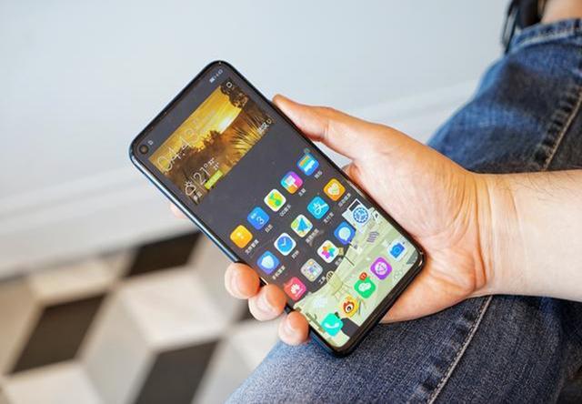 #华为荣耀#从3199跌至1909,华为高端机沦为千元机,8GB+DXO拍照得分111