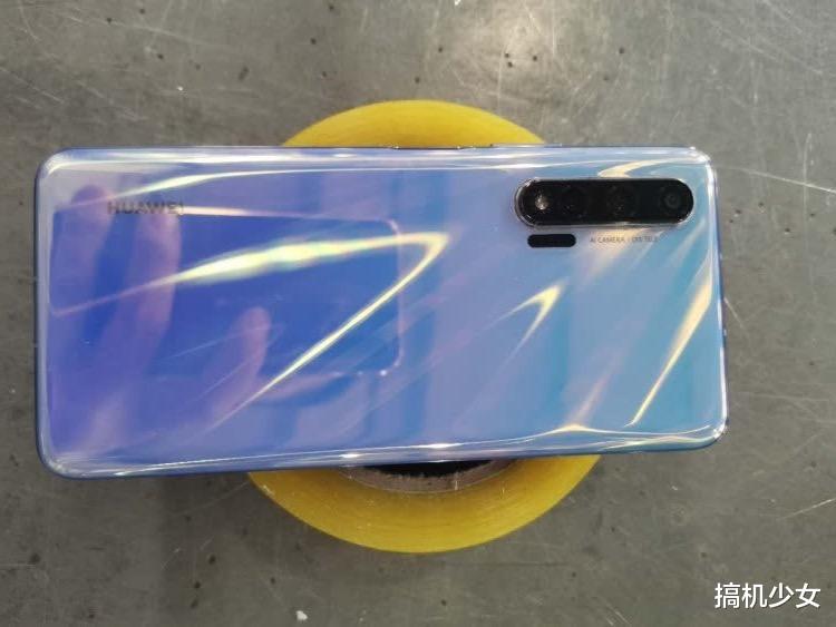 华为|华为彻底爆发,8GB大运存+40W快充+IMX600y,麒麟990跌成千元机