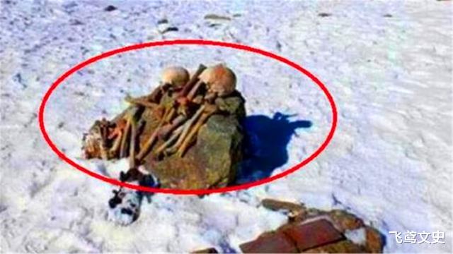 【喜马拉雅山】喜马拉雅山“出事”了？冰雪融化后，湖里出现的一幕让人难以置信