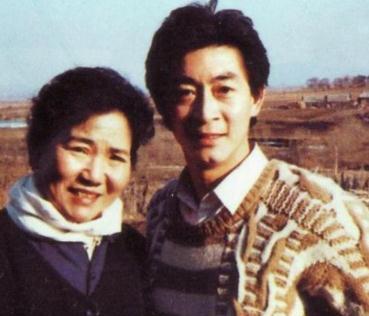 赵丽蓉|赵丽蓉：一婚生两2子丧夫，再嫁小叔生2子再守寡，死前要求安乐死