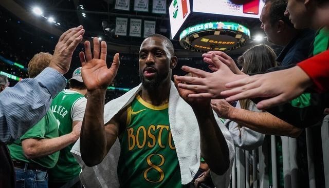 #中国男篮#单场60分有多难？近十年仅八人做到，其中两人输球、一人成耻辱