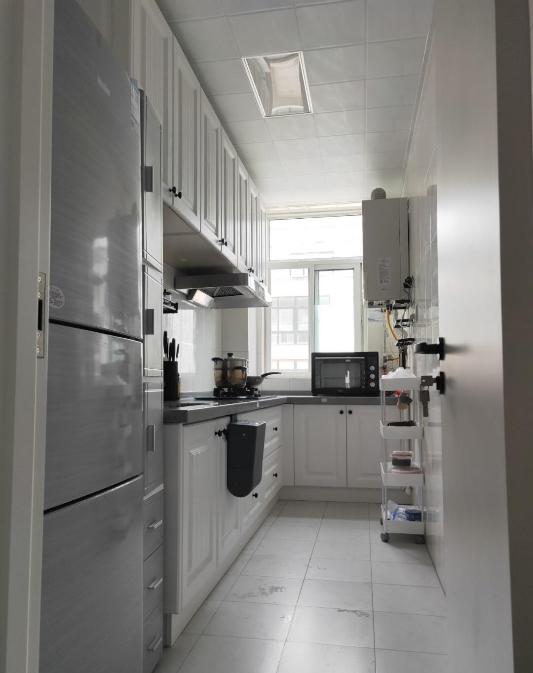 |学她家装修,不做吊顶很舒适,设计的电视墙非常实用,特别喜欢!