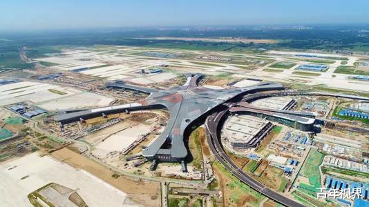 美国@美国卫星绕道北京上空，拍下40秒视频火遍外网，原来这就是中国！