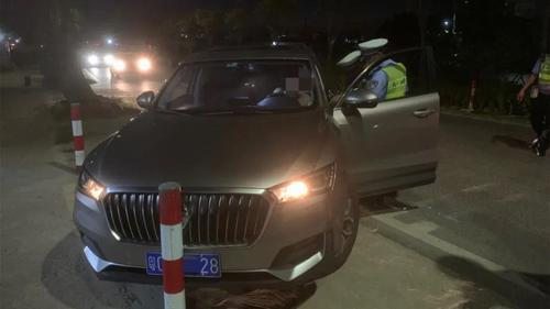 羊城派|珠海出现“醉驾王”，竟化身“戏精”扬言要逃跑……