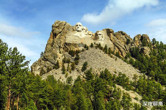 拉什莫尔山|刻有4位美国总统的总统山，被誉为美国标志，实际上却是烂尾工程
